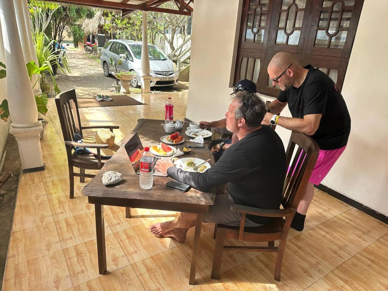 Soul Inn Ahangama Buitenkant foto